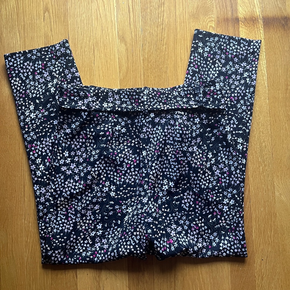 Jules & Leopold Black Floral Ankle Pants - Picture 5 of 6
